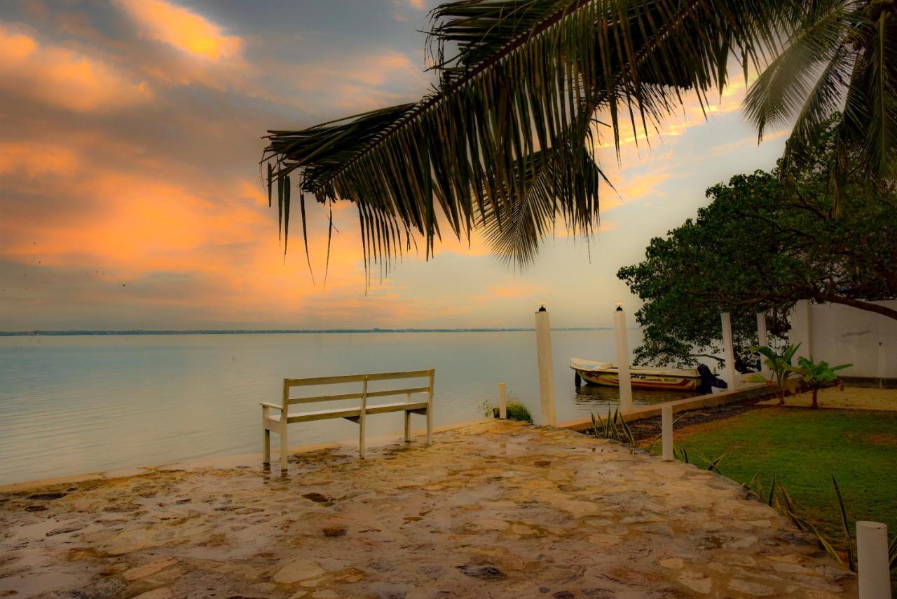 Hiru Lagoon ネゴンボ エクステリア 写真